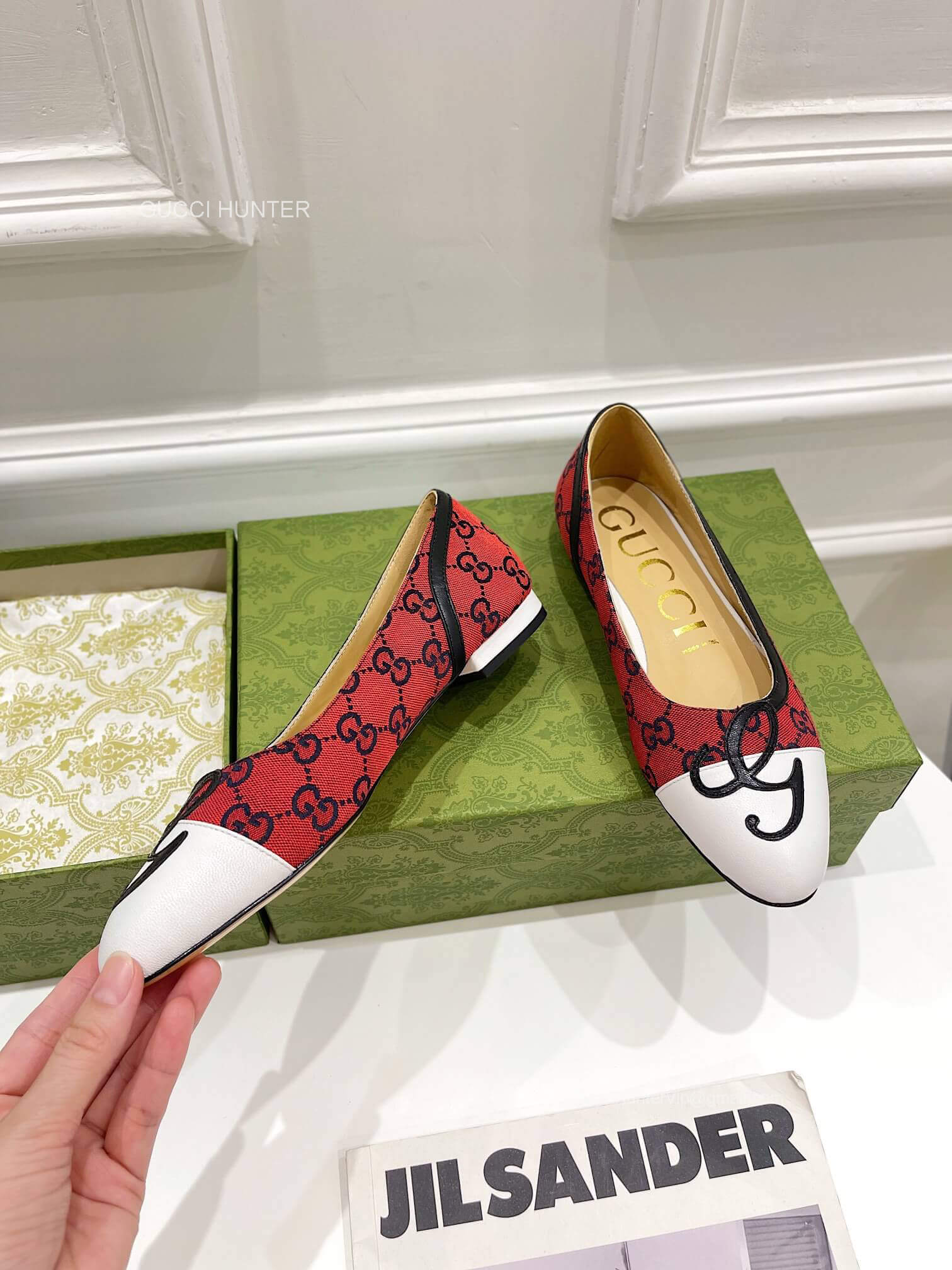Gucci Ballet Flats with G Applique in Red Multicolor GG Canvas 2281082