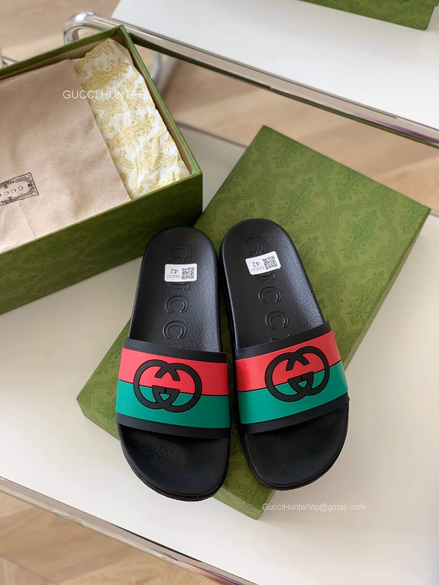 Gucci Interlocking G Slide Sandal in Red and Green Unisex 2281111